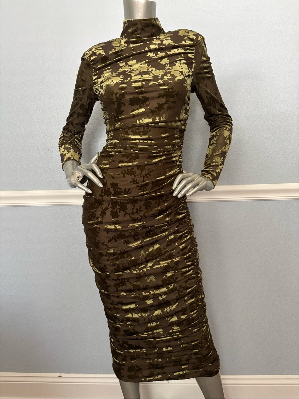 Belle by Badgley Mischka Kendall Velvet Burnout Ruched Dress Olive Green NWT 0